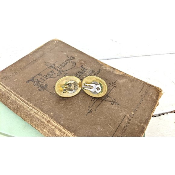 Vintage brass glass gem clip on earrings - Picture 4 of 5